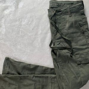 AMERICAN EAGLE Skinny Hi-Rise Cargo Pant